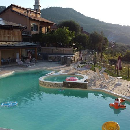 Agriturismo Gli Ulivi ガルレンダ エクステリア 写真
