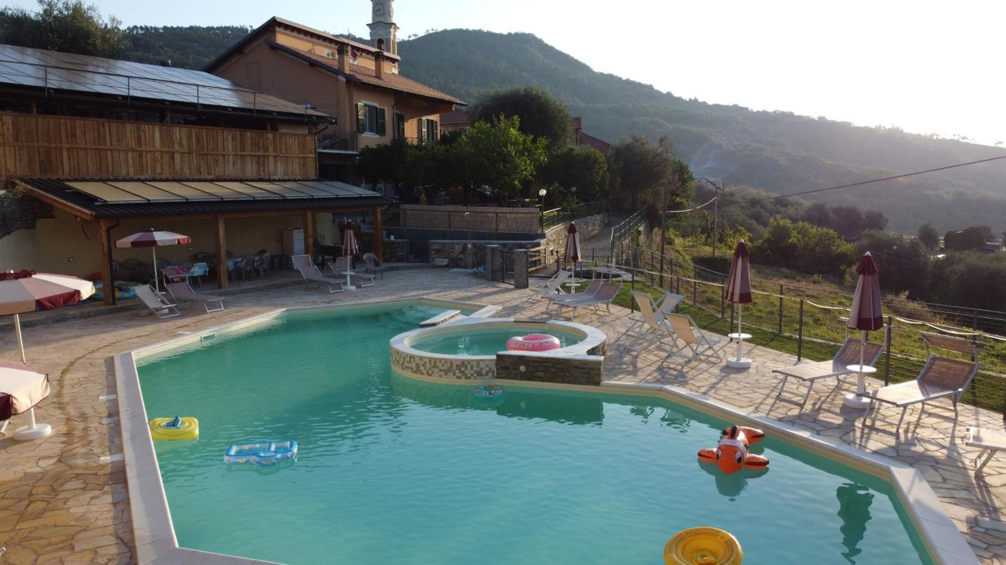 Agriturismo Gli Ulivi ガルレンダ エクステリア 写真