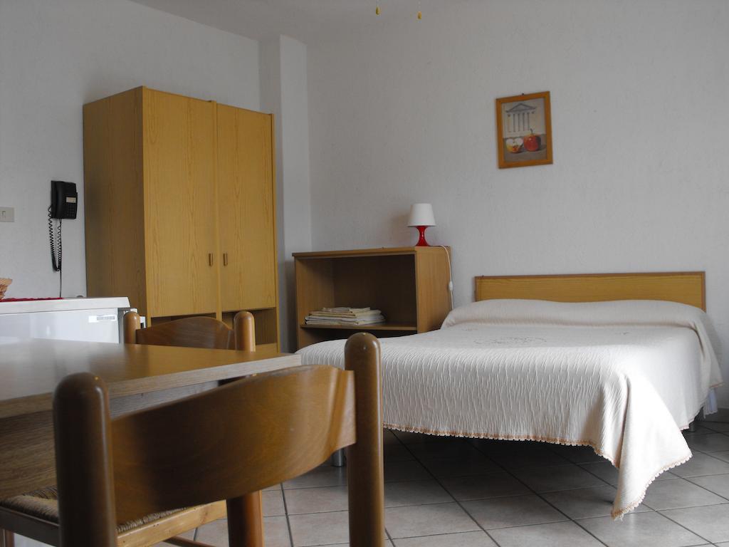 Agriturismo Gli Ulivi ガルレンダ 部屋 写真