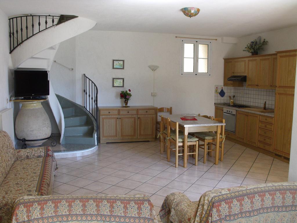 Agriturismo Gli Ulivi ガルレンダ 部屋 写真
