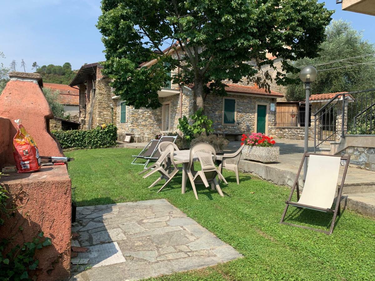 Agriturismo Gli Ulivi ガルレンダ エクステリア 写真