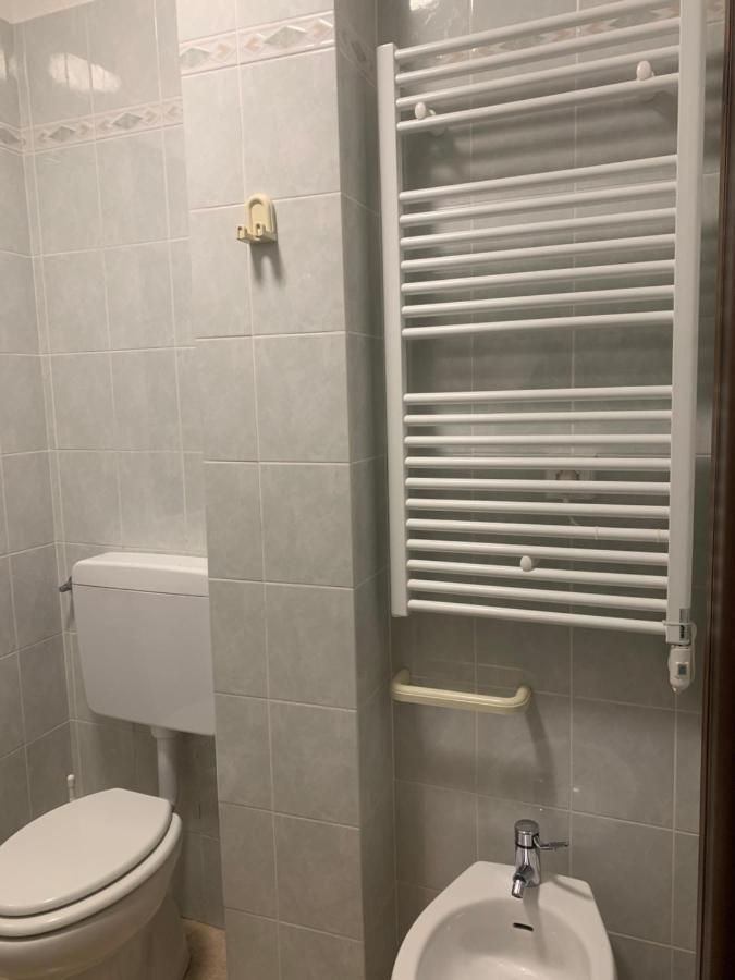 Agriturismo Gli Ulivi ガルレンダ エクステリア 写真